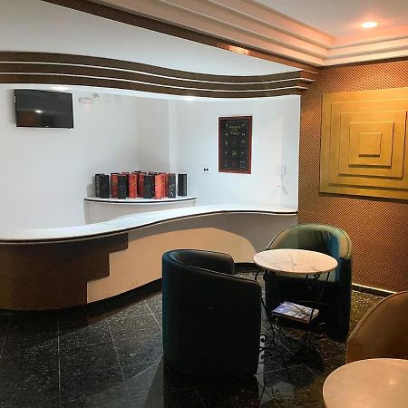 Motel Villa Di Roma (Adults Only) Гуаружа Экстерьер фото